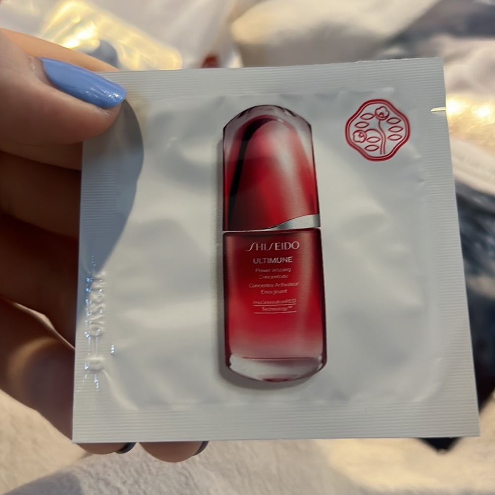 Beauty Samples Grab Bag - Picture 3 of 5